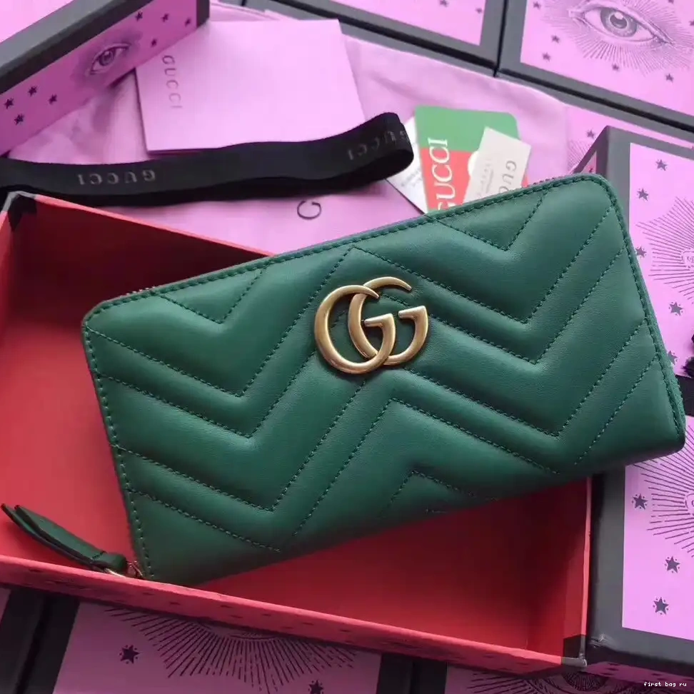 First bag ru Wallet Gucci 0617